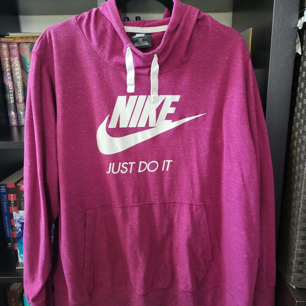 Women's Nike Long Sleeve T-Shirt
